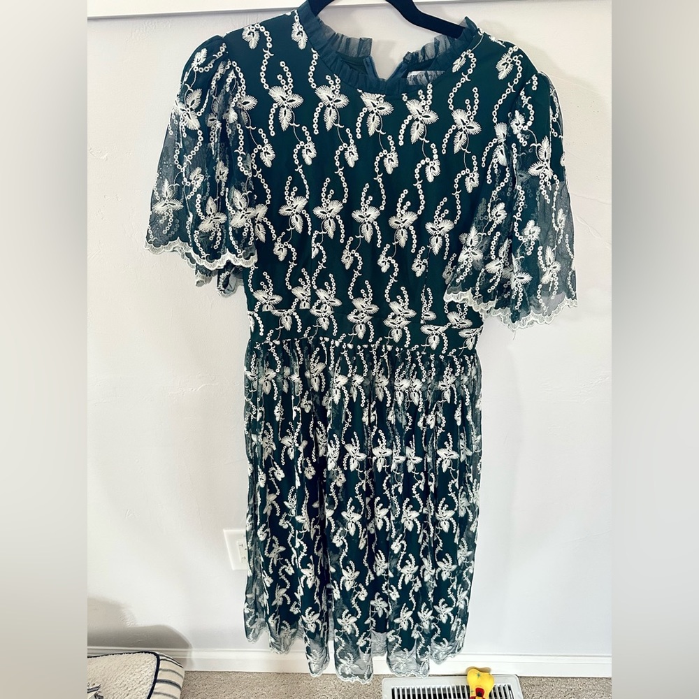 Ivy City Co. Amelia Dress in Green